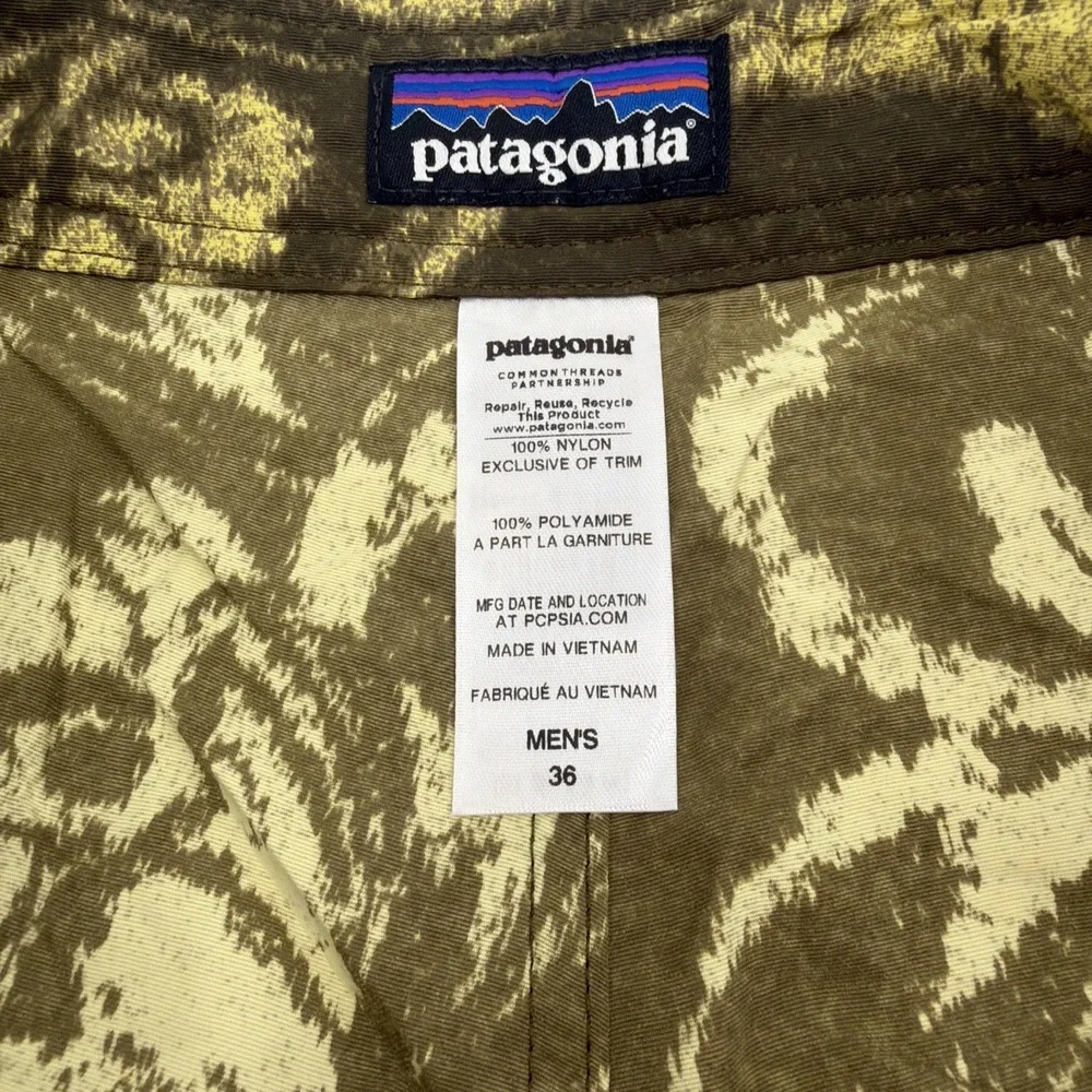 PATAGONIA MENS 36 WAVEFARER BOARD SHORTS SWIM TRUNKS FLORAL 86558